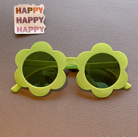 Kinder-Sonnenbrille mit UV400 Schutz – Verspielte Farben und robustes Acryl-Design für Mädchen und Jungen
